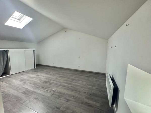 MAGNIFIQUE MAISON EN PIERRE 3 CHAMBRES ET DEPENDANCE A 30 MINUTES DE NIORT !