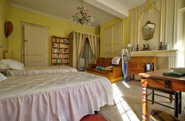 AGEN CENTRE - Maison de caractère de 250 m² avec extérieur, cave dans un quartier calme et recherché