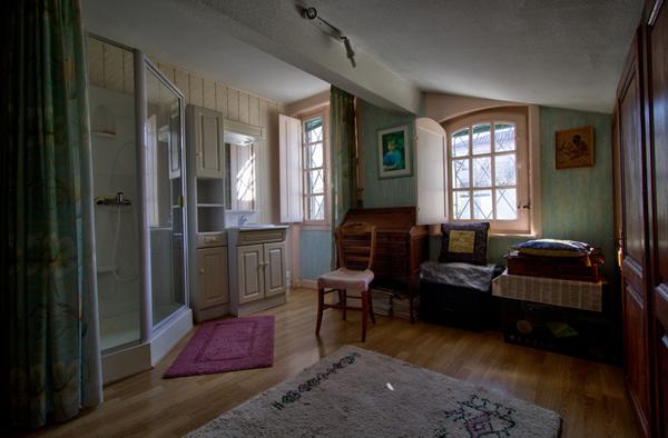 AGEN CENTRE - Maison de caractère de 250 m² avec extérieur, cave dans un quartier calme et recherché