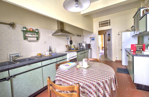 AGEN CENTRE - Maison de caractère de 250 m² avec extérieur, cave dans un quartier calme et recherché