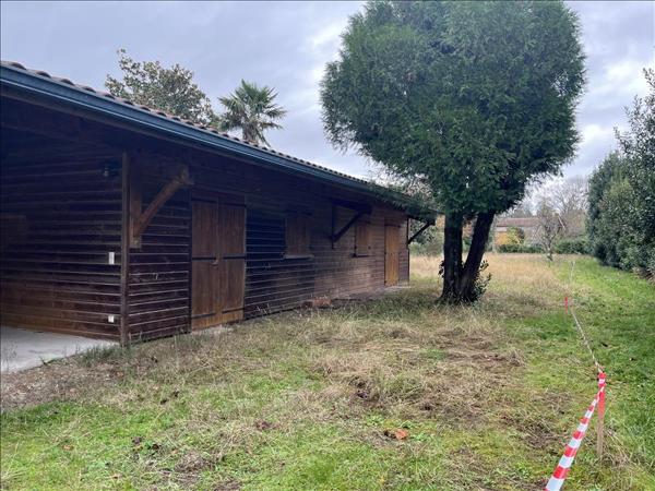 Terrain à vendre |  Dax |  975 m²