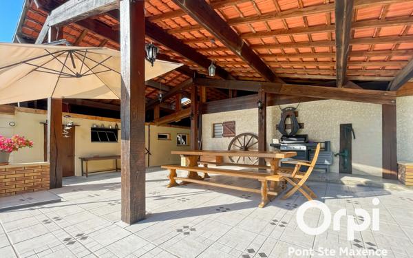 Maison à vendre    6 pièces • 218 m2 Pontpoint