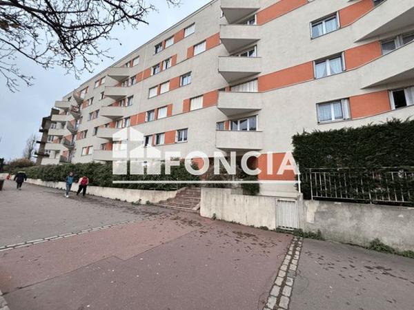 Location Appartement 5 pièces 95.23 m² - 4 Rue du Pont Colbert Versailles 78000