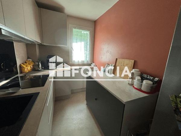 Location Appartement 5 pièces 95.23 m² - 4 Rue du Pont Colbert Versailles 78000