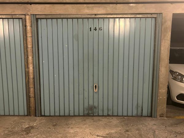 Stationnement à louer    10 m2    Vincennes