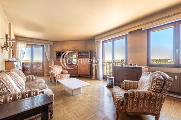 Appartement
                                                                                                                                                                                                                                                                                                                        4 pièce(s)                                                                                                                                                                                                          2 chambre(s)                                                                                                                                                                                                          108.37  m²