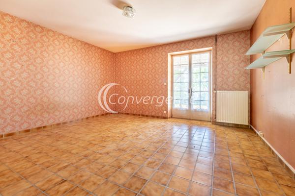 Maison
                                                                                                                                                                                                                                                                                                                        8 pièce(s)                                                                                                                                                                                                          5 chambre(s)                                                                                                                                                                                                          257  m²