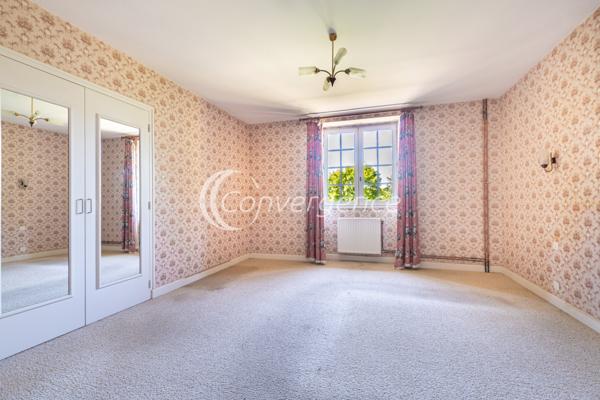 Maison
                                                                                                                                                                                                                                                                                                                        8 pièce(s)                                                                                                                                                                                                          5 chambre(s)                                                                                                                                                                                                          257  m²