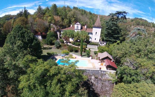 Propriete à vendre 12 pièces CAHORS (46)