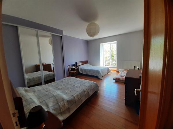 Propriete à vendre 12 pièces CAHORS (46)