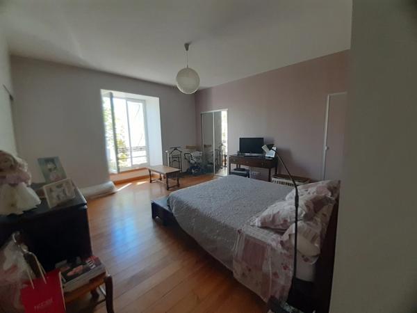 Propriete à vendre 12 pièces CAHORS (46)