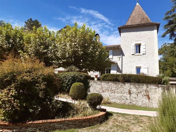 Propriete à vendre 12 pièces CAHORS (46)