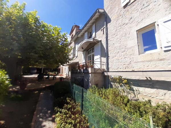 Propriete à vendre 12 pièces CAHORS (46)