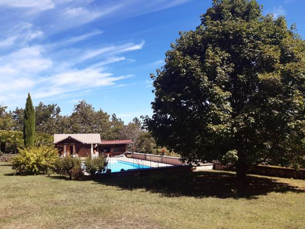 Propriete à vendre 12 pièces CAHORS (46)