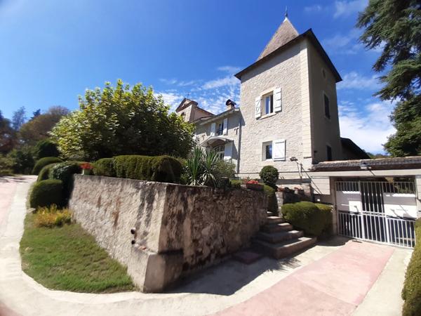 Propriete à vendre 12 pièces CAHORS (46)