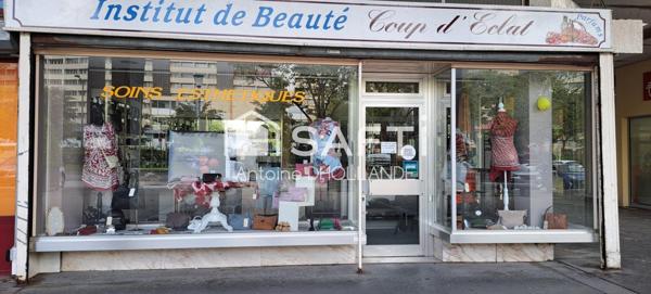 Local commercial quartier Europe les Arcades