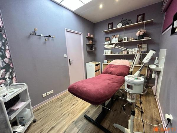 Local commercial quartier Europe les Arcades