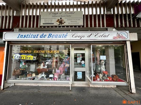 Local commercial quartier Europe les Arcades