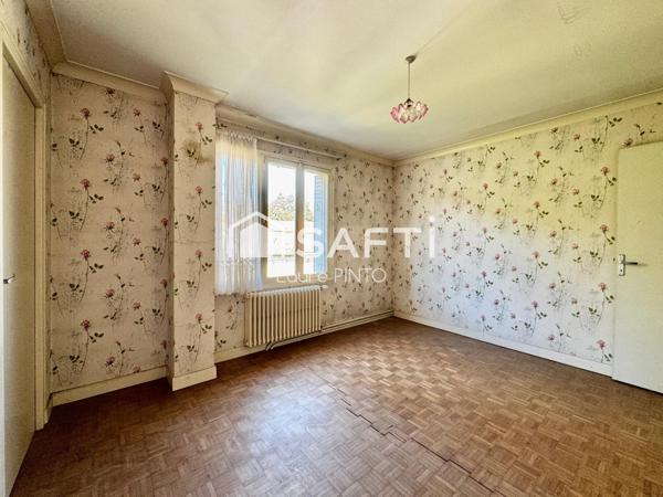 Maison à rénover, grange, grand terrain à 30' Reims