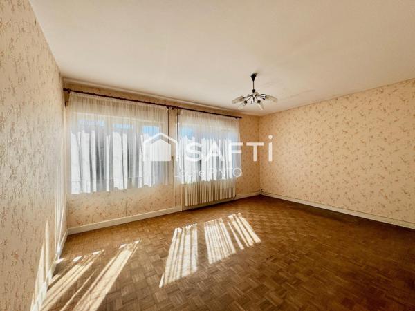 Maison à rénover, grange, grand terrain à 30' Reims