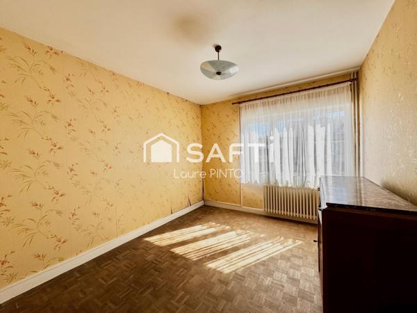 Maison à rénover, grange, grand terrain à 30' Reims