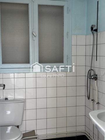 Maison à rénover, grange, grand terrain à 30' Reims