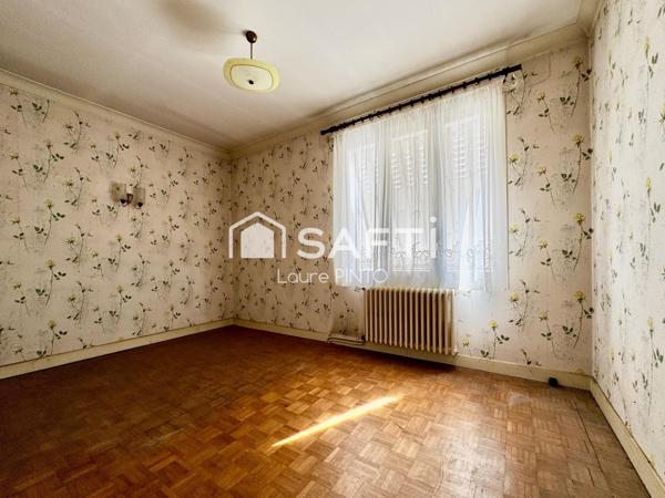 Maison à rénover, grange, grand terrain à 30' Reims