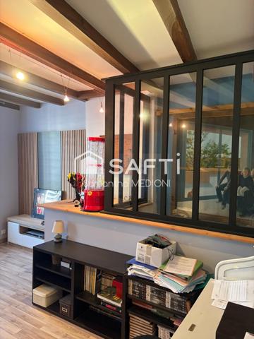 Idéalement situé, cet appartement vous offre un cadre de vie agréable au quotidien