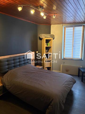 Idéalement situé, cet appartement vous offre un cadre de vie agréable au quotidien