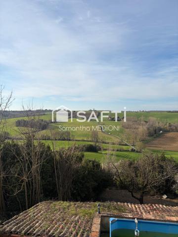 Idéalement situé, cet appartement vous offre un cadre de vie agréable au quotidien