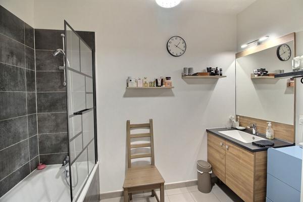 Appartement Massy 3 pièce(s)61.07 m² terrasse de 10.94 m² et parking couvert