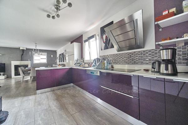 Maison récente aux normes RT2012 avec piscine et garage DPE B