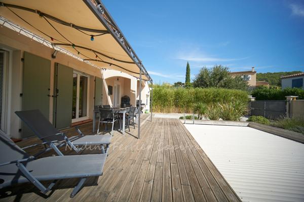 Maison récente aux normes RT2012 avec piscine et garage DPE B