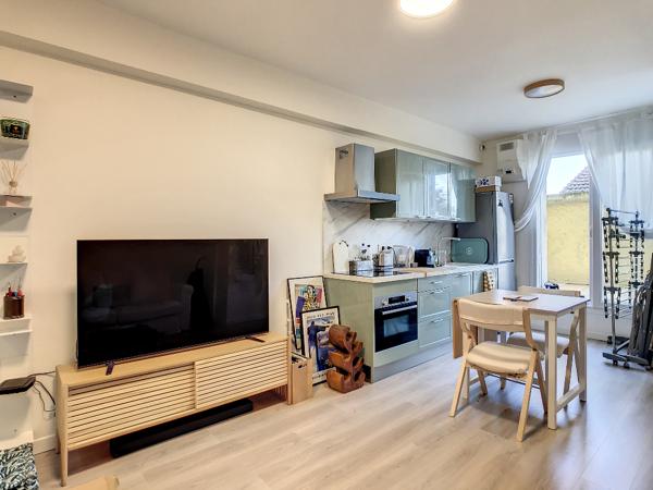 Appartement Issy Les Moulineaux 1 pièce(s) 32 m2 vendu loué, special investisseur.