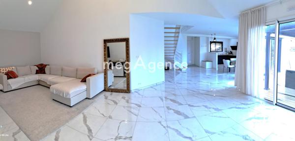 Maison à Dol-de-Bretagne, 35120 - 5 pièces 181m²