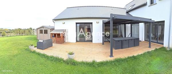 Maison à Dol-de-Bretagne, 35120 - 5 pièces 181m²