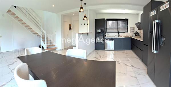 Maison à Dol-de-Bretagne, 35120 - 5 pièces 181m²