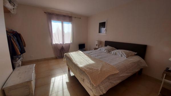 Eyragues (13630) EYRAGUES (13630) - MAISON + DEPENDANCE AVEC GARAGE ET PISCINE SUR BEAU TERRAIN