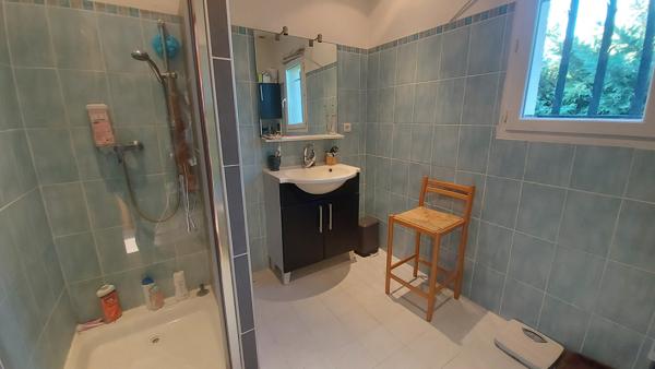 Eyragues (13630) EYRAGUES (13630) - MAISON + DEPENDANCE AVEC GARAGE ET PISCINE SUR BEAU TERRAIN