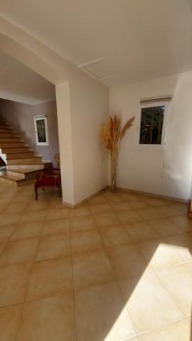 Eyragues (13630) EYRAGUES (13630) - MAISON + DEPENDANCE AVEC GARAGE ET PISCINE SUR BEAU TERRAIN