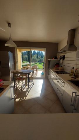 Eyragues (13630) EYRAGUES (13630) - MAISON + DEPENDANCE AVEC GARAGE ET PISCINE SUR BEAU TERRAIN