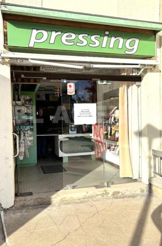 Fonds Laverie-Blanchisserie - proche de tous les commerces et stationnements 