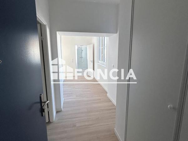 Location Appartement 4 pièces 82.2 m² - 5 BOULEVARD JULES FERRY Louviers 27400