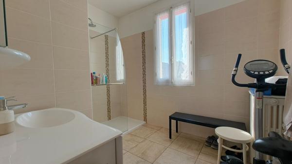 Maison meulière Ermont 4 pièce(s) 2 chambres + sous-sol et double garage