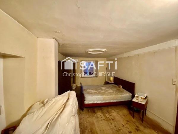 Corps de ferme T 5 de 120 M2