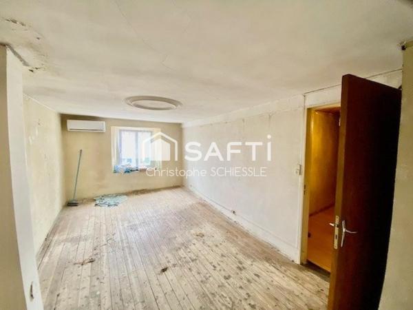 Corps de ferme T 5 de 120 M2