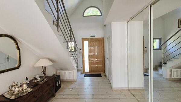 Maison familiale 5 chambres avec piscine ? Saint-Étienne-de-Montluc