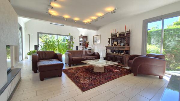 Maison familiale 5 chambres avec piscine ? Saint-Étienne-de-Montluc