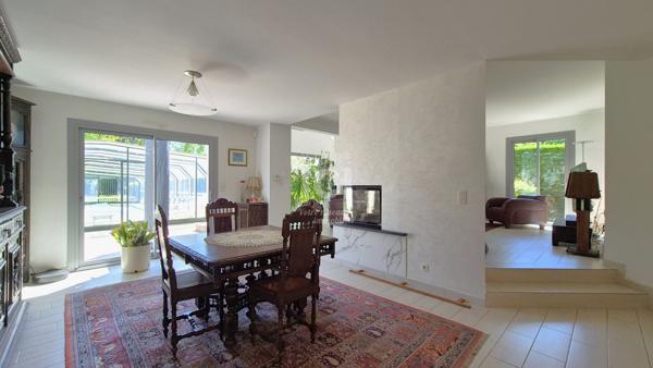 Maison familiale 5 chambres avec piscine ? Saint-Étienne-de-Montluc