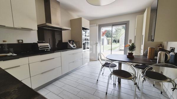 Maison familiale 5 chambres avec piscine ? Saint-Étienne-de-Montluc